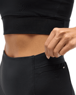 HOKA - NOVAFLY 9INCH KNIT SHORT Women - Rev Online