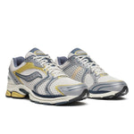 SAUCONY - PROGRID TRIUMPH 4 Unisex - Rev Online
